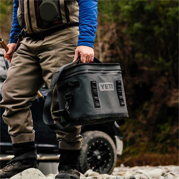 2026 YETI Hopper Flip 12 Soft Cooler 70000002200 - Charcoal